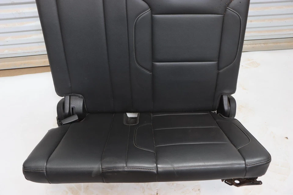 Chevy/GMC SUBURBAN 1500 2015-2016 tercera fila asiento derecho completo OEM Foto 4 de 4