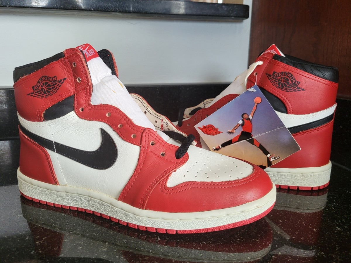 Deadstock 1985 Nike Air Jordan 1 Chicago Never Worn, Tried