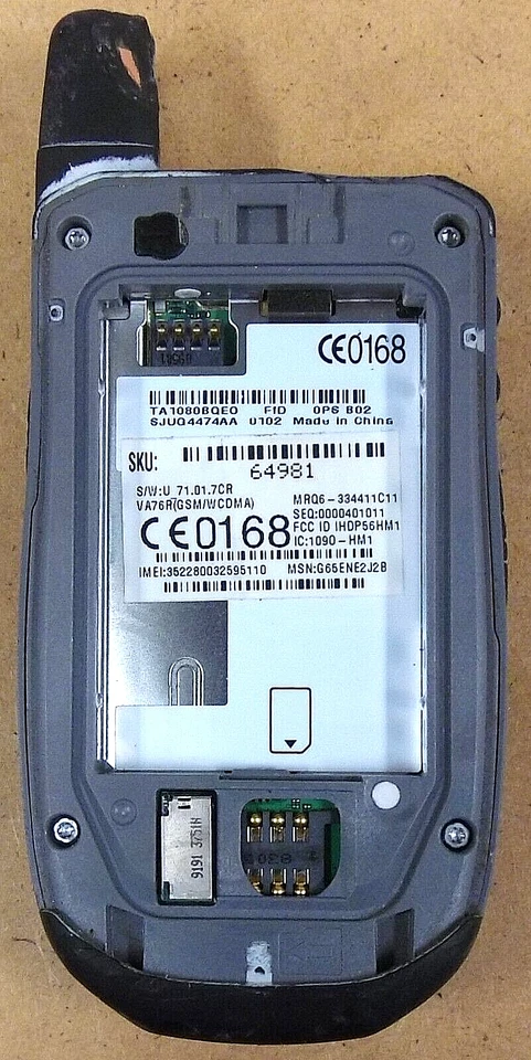 Motorola Tundra VA76r - Black and Gray ( AT&T ) Very Rare Cellular Flip Phone - Image 3 of 3