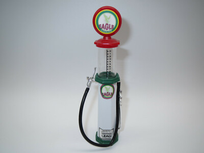 Road Signature  Zapfsäule Zylinder  ''Eagle Gasoline''  (grün/rot/weiß) 1:18  OVP