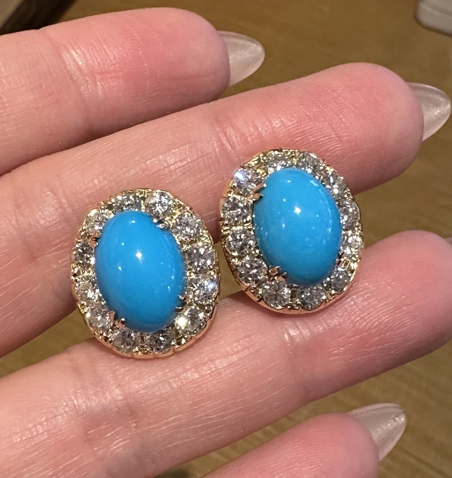 Aretes de botón con halo de diamantes y turquesa en oro amarillo de 18 k - HM2619BE