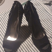 women's black high heel shoes