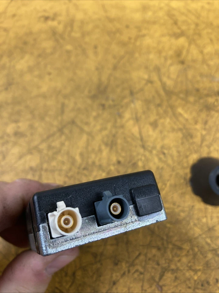 Antena GPS aérea convertible Audi TT Mk2 8J7035501B 06-14 Foto 4 de 4