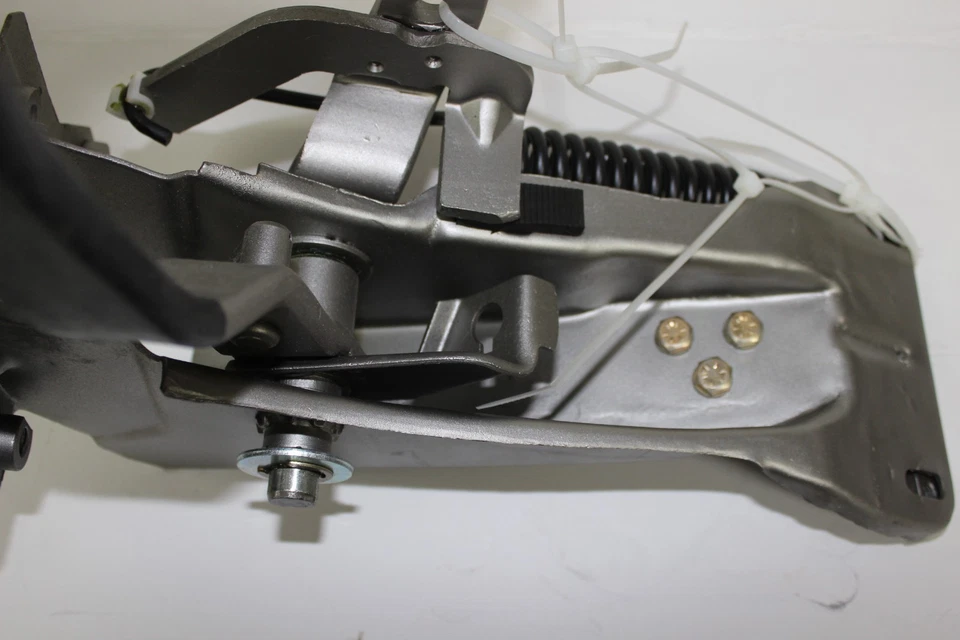 Ford Mustang Mercury Cougar 1968 reconstruido embrague y hangar de freno freno manual Foto 3 de 4