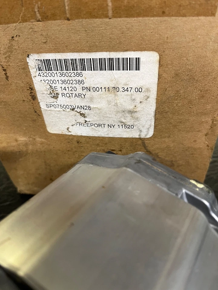 Sauer Danfoss Hydraulic Gear Pump SNP2/06 S SC06 04SEP03 10 007 - Image 3 of 4