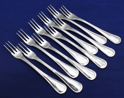 NEAR MINT SET OF 10 COCKTAIL FORKS WALLACE ''ROYAL THREAD'' 18-10 STAINLESS