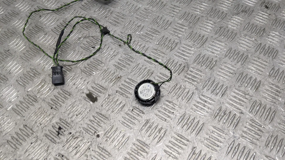 ALTAVOZ TWEETER PUERTA PASAJERO DELANTERO AUDI TT QUATTRO 8N3 2002 Foto 3 de 4