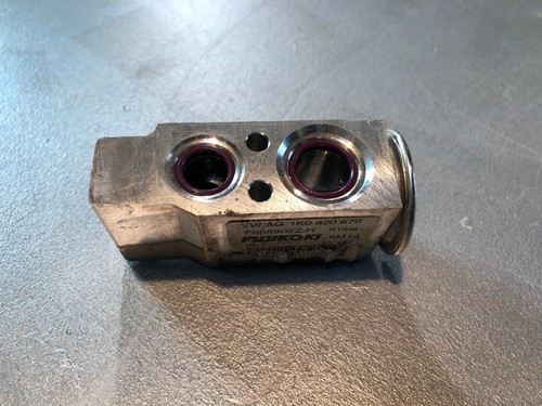 Volkswagen VW Golf VI 6 Expansionsventil 1K2820103 1K0820679
