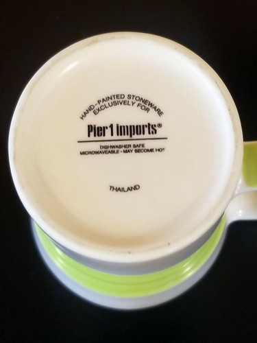 Pier 1 Coffee Tea Mug White w/ Lime Green Corkscrew Accordion Rippled Design - Picture 5 of 5