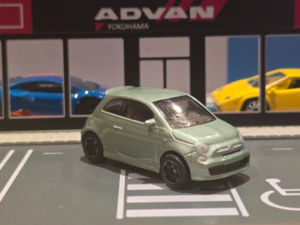 💎 SUELTO 2024 MATCHBOX 1:64 VERDE COMO NUEVO '19 FIAT 500 TURBO de multipack Foto 2 de 4