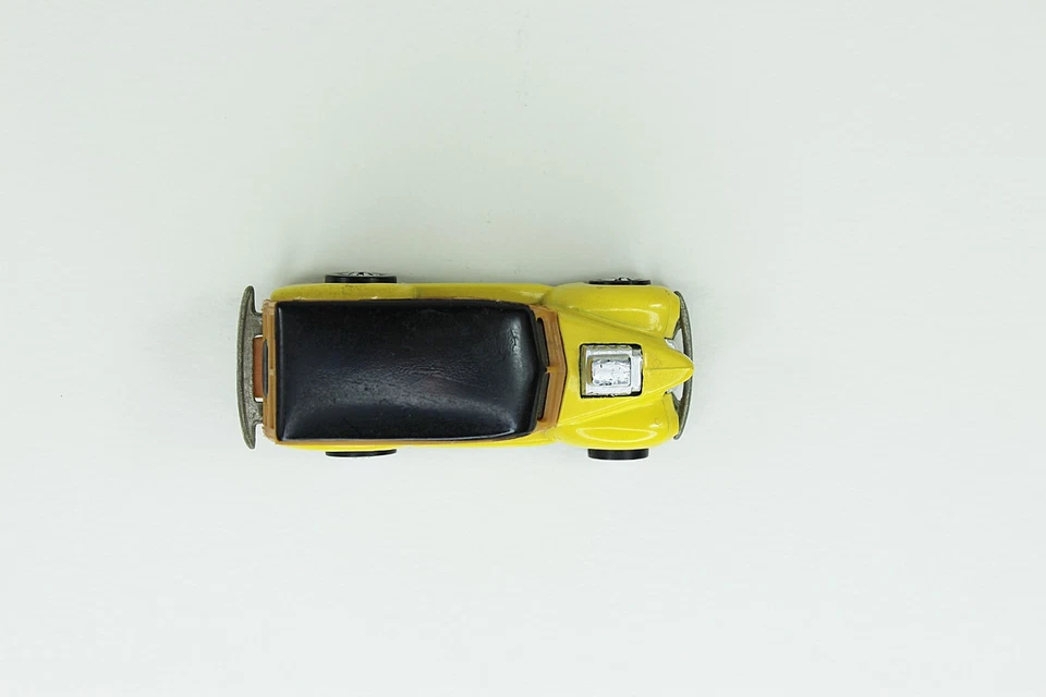 Ford Woodie 1979 amarillo/negro Hot Wheels Hi Rakers 1940 ruedas de 5 radios Foto 3 de 4