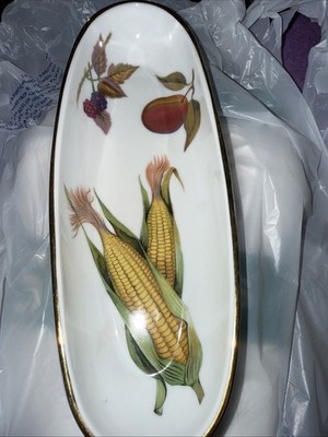 A Beautiful Royal Worcester Evesham Vale Corn Dish