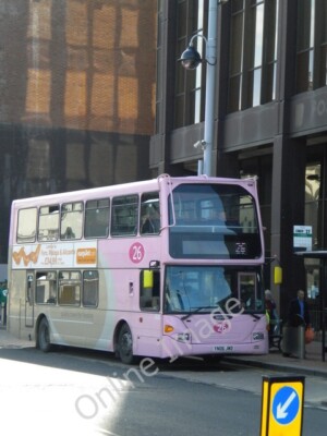 Foto 6x4 Bus Nummer 26, vor Thames Tower, Bahnhof Straße, Lesung um 2010