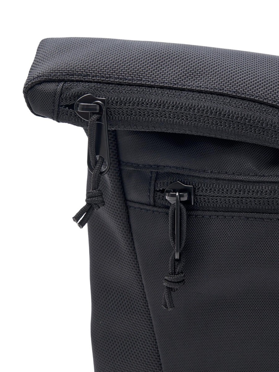[MLB] Basic Gorpcore Cross Bag ★大人気★ Aespa Karina PICK] MLB Basic Gorpcore Pocket Crossbody Bag