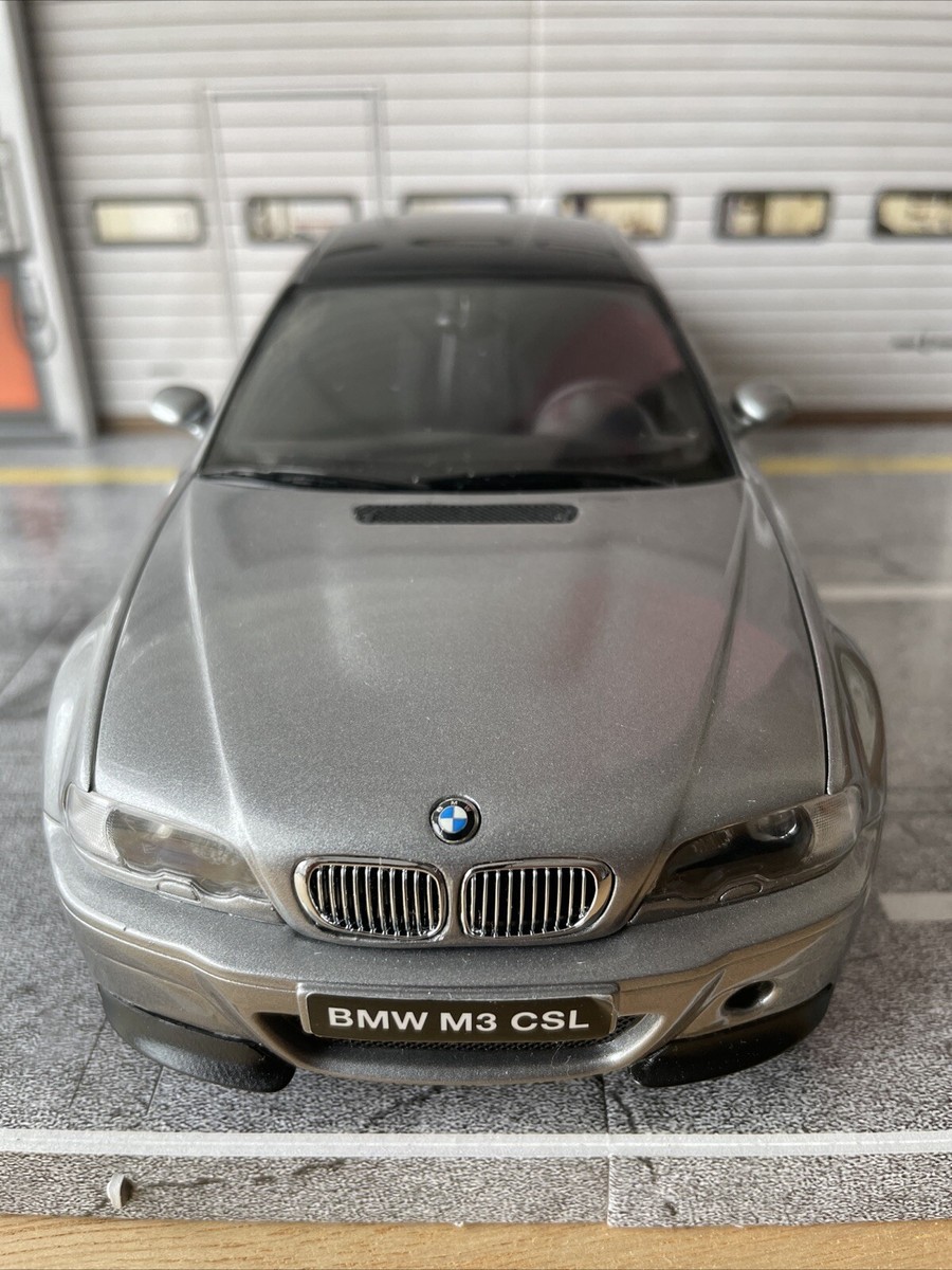 1／18 BMW M3 CSL 中古 AUTOart 1/18 BMW M3 CSL Black Sapphire metallic Diecast