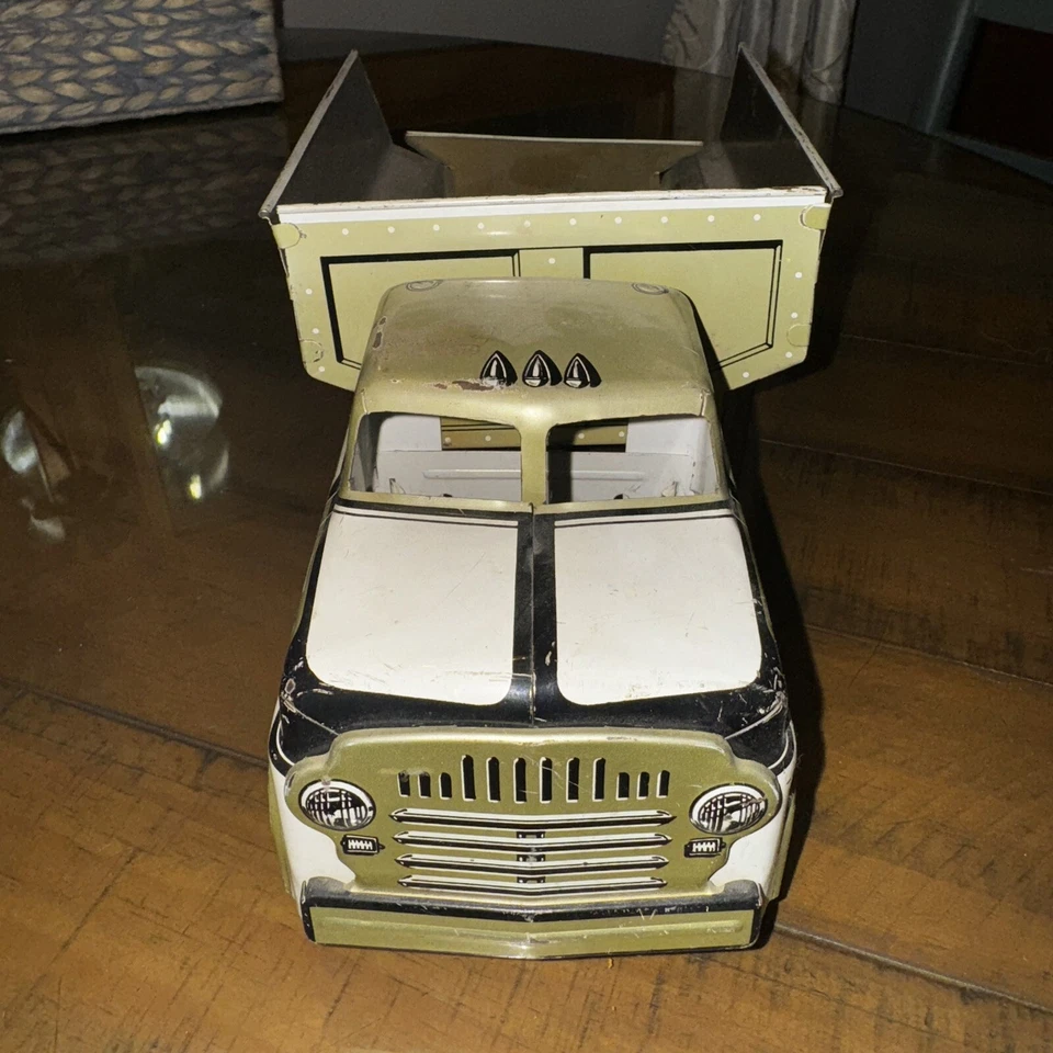 Very Nice MARX Sand and Gravel Dump Delivery Truck - Tin Litho - USA 1960s — 第 2/4 张图片