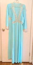 Flair Vtg 2 Piece Nightgown and Robe Lingerie Size Medium Seafoam Green Nylon