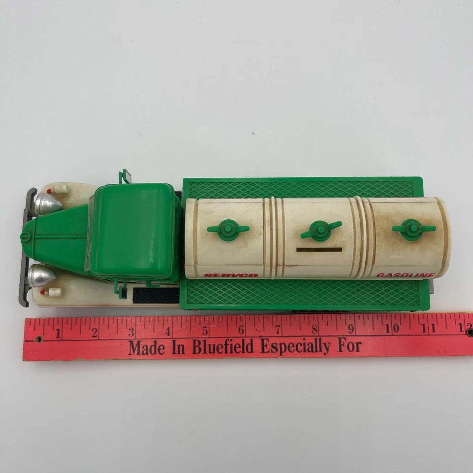 Camión de reparto de gasolina Servco vintage escaso luces a batería puertas abiertas Foto 2 de 4