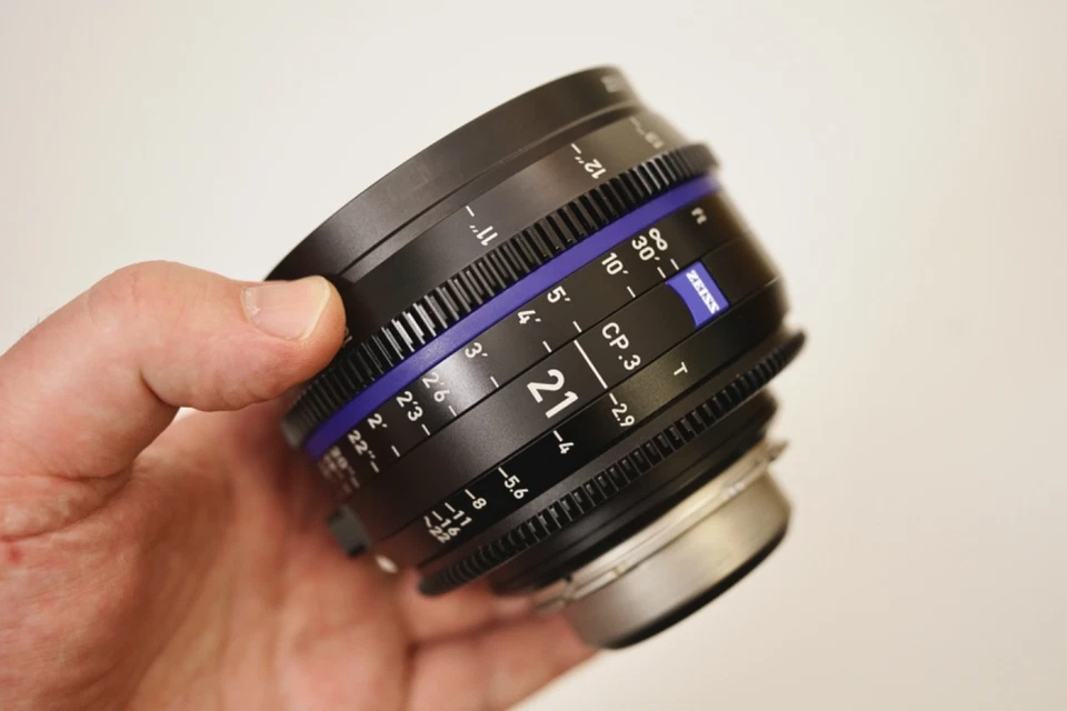 Zeiss CP.3 21mm T2.9 cinema lens Arri PL mount compact cine prime - full frame - Image 4 of 4