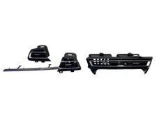 2025 CHEVY TRAVERSE FRONT DASH MOUNTED RIGHT LEFT &CENTER AC VENT SET (3) W/TRIM