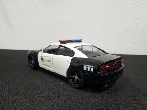 2011 DODGE CHARGER POLICE PURSUIT CAR MOTOR MAX 1:24 WHITE SHERIFF DIECAST AS-IS - Picture 14 of 21