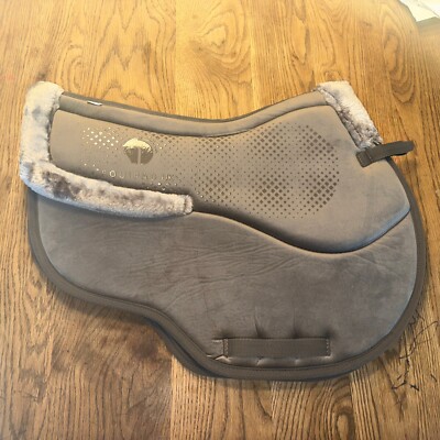 EQUIPAD Velvet Close Contact Schabracke Memory Foam FULL SIZE grau/grau flauschig