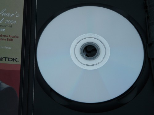 DVD - Klassik - New Year's Concert 2004 - Teatro La Fenice - Lorin Maazel, gebra - Bild 5 von 5