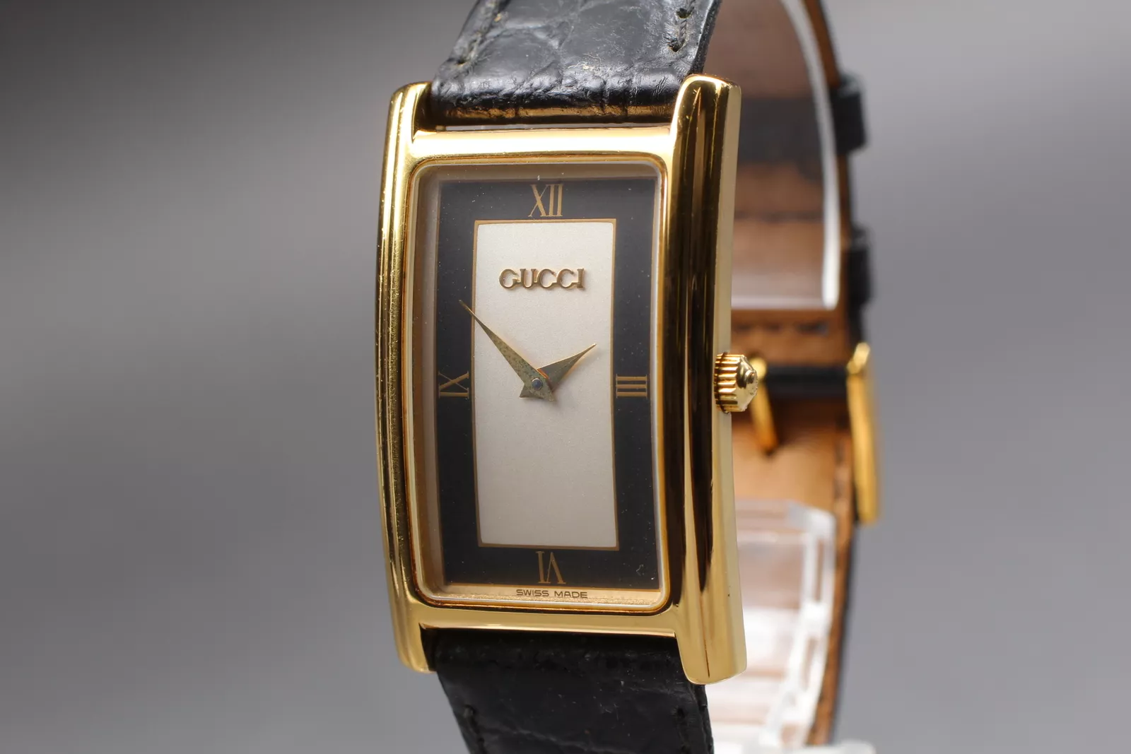 [Exc+5] Montre Homme GUCCI 2600M Plaqué Or Quartz Noir du JAPON