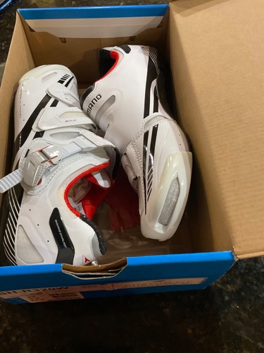 shimano sh-R320w mens size 43 white 90.00 each - Picture 3 of 7