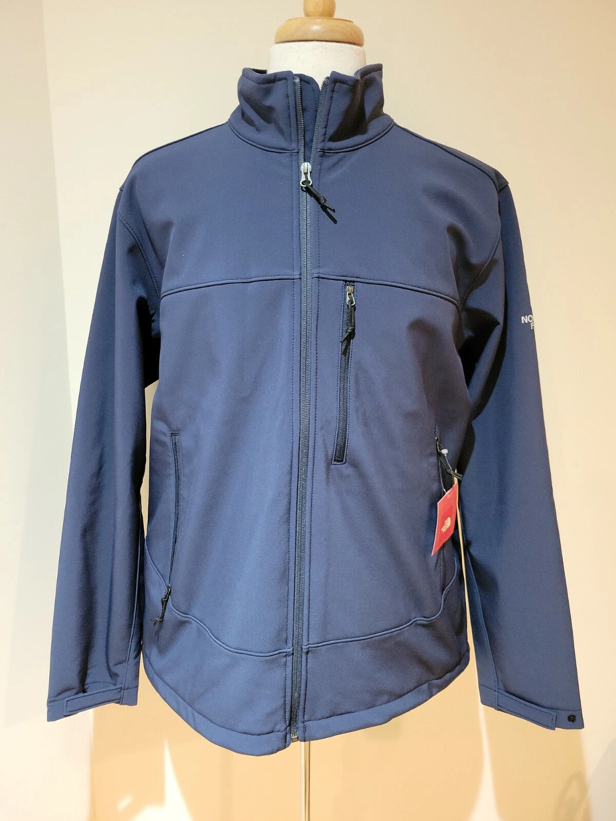 The North Face Men's XL Softshell. Dark Navy Blue.