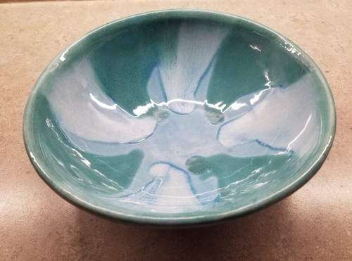 Vintage DRYDEN Aqua Blue Green Arkansas Pottery Drip Glaze Bowl Dish 7.25 x 7.5 - Picture 3 of 6