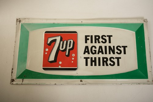 7up First Against Thirst Embossed Tin Sign (UE2/JSF6) No 32 5-66 St Louis USA - Picture 17 of 17