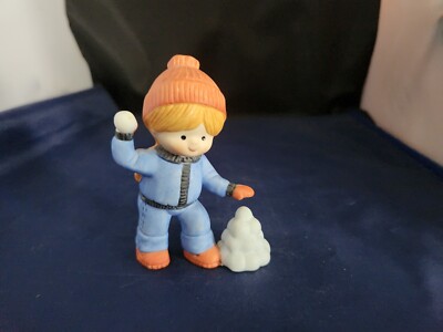 Enesco 1984 Country Cousins Katie Throwing Snowballs Figurine