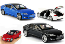 1:32 Tesla Model S 100D Diecast Model Car Pull Back Vehicle Collectible Kids Toy