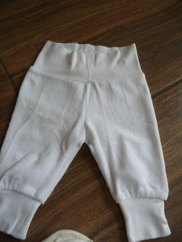 4-tlg. Baby Bekleidungs-Set Unisex Fb beige & weiß H&M Gr 50 & 56 Samt/Fleece - Bild 7 von 11