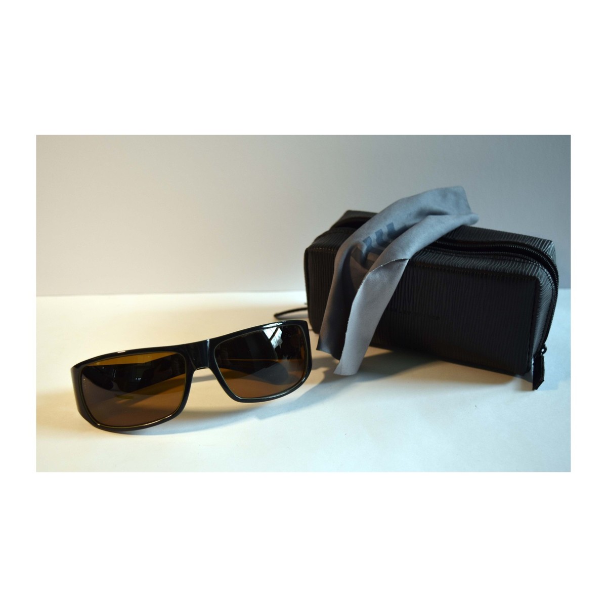 Vintage MOSLEY TRIBES Black / Brown Frames Sunglasses  display picture 1
