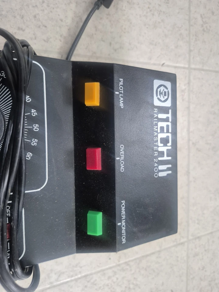 MRC Tech II RailMaster 2400 Model Train Controller with Box - Image 2 of 4