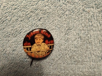 Jadem Kind Ein Bett-German WW-2 Vintage Pinback