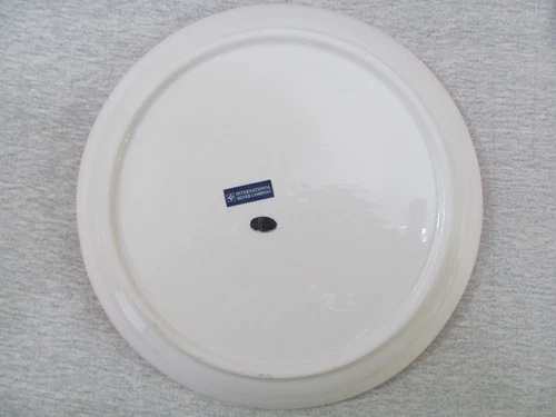 Set of 4 International Silver Co Christmas Tree Dessert Plates 8" Red Trim NIB - Picture 4 of 5