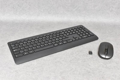 Microsoft 900 Desktop Wireless Maus Tastatur Set mit Dongle Swedish QWERTY #65