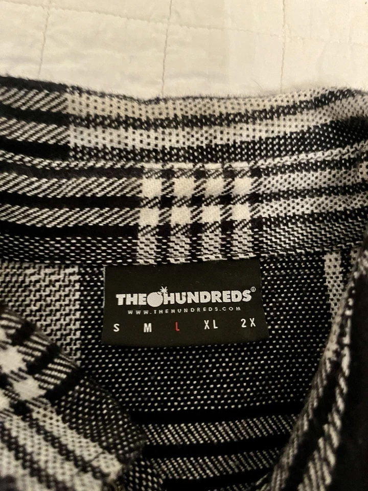 Chaqueta/franela a cuadros negra/blanca marca The Hundreds nano revestimiento talla L para hombre Foto 3 de 4