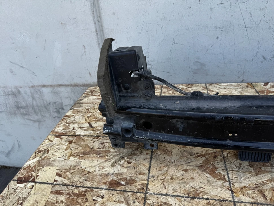 PARAGOLPES DELANTERO REFUERZO RADIADOR BARRA SOPORTE JAGUAR TIPO F (2014-2020) OEM Foto 4 de 4