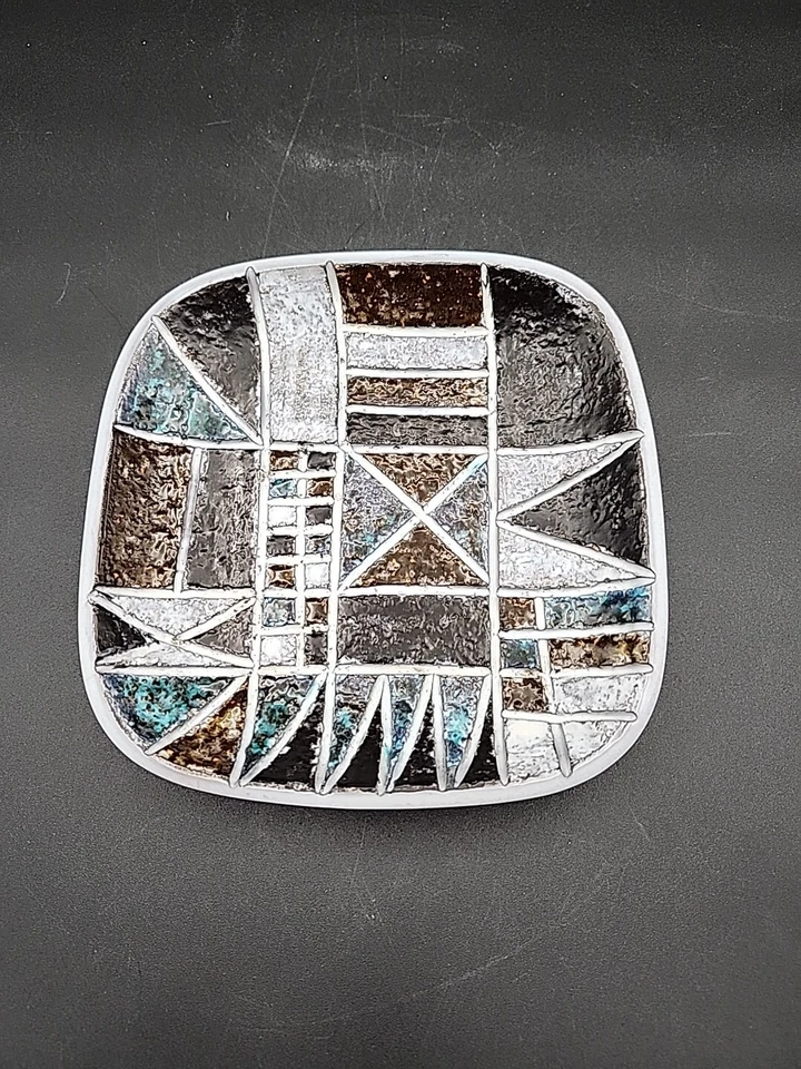 英格丽·阿特伯格/ Upsala Ekeby '60 年代 Tri 系列,石器,3D 盘 签名 阅读 — 第 2/4 张图片