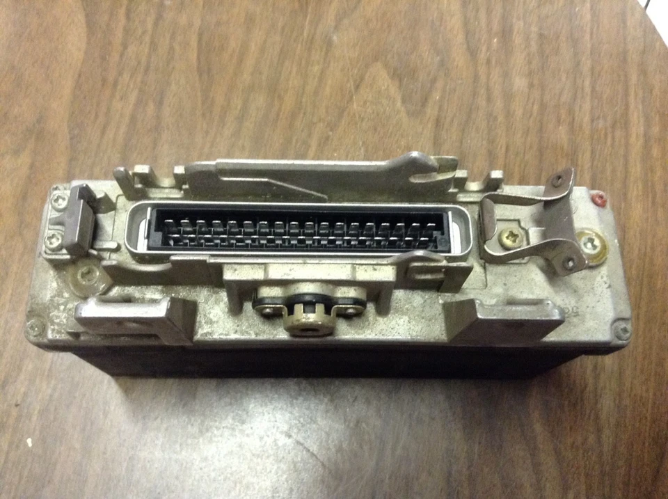 84 85 86 87 Módulo de control de chasis eléctrico ABS Mercedes Benz 300D 190D 300E Foto 3 de 3