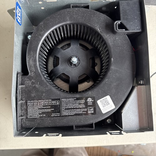 ROOMSIDE SERIES AR110/ 110 CFM VENTILATION FAN
