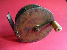EARLY ANTIQUE 3 3/4" VICTORIAN BRASS CRANK WIND FLY REEL WITH 5 PIN FOOT