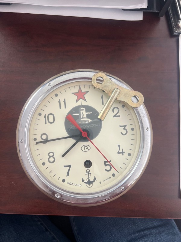 Vintage Russian Soviet CCCP Komandirskie Maritime Submarine Clock Works w/2 Keys