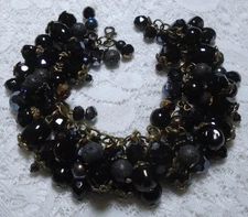 ASSORTED BLACK GLASS BEADED BRONZE TONE CHA CHA STATEMENT CHARM BRACELET 8"