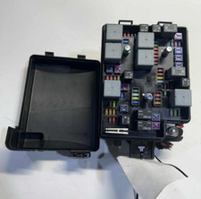 2013-2016 Chevy Sonic 1.8l Engine Compartment Fuse Box Block Vin G Opt Lwe Oem 2013-2016 Chevy Sonic 1.8l Engine Compartment Fuse Box Block Vin G Opt Lwe Oem