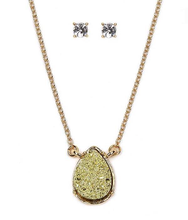 F1 Chain Teardrop Druzy Olive Pendant NECKLACE EARRING SET